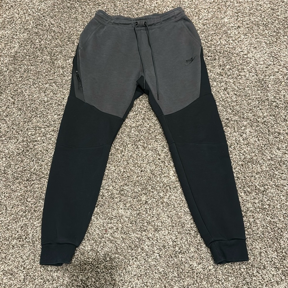 COPY - NIKE Tech Fleece Joggers